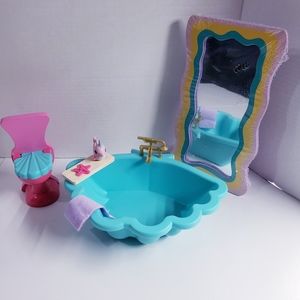 KidsKraft Mermaid Dollhouse Bathroom Set